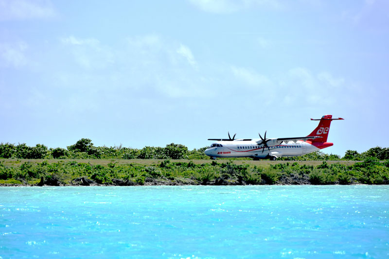 Plane in Moorea